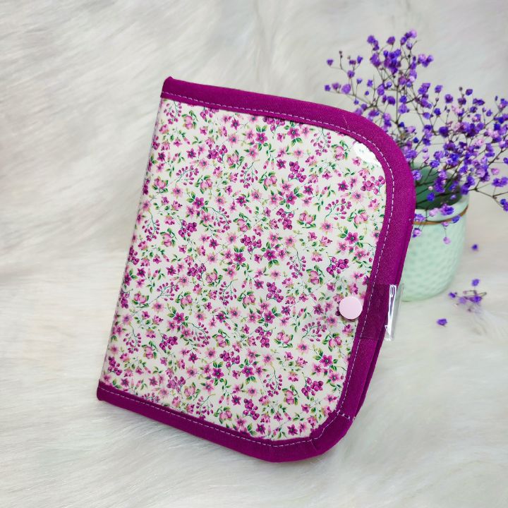 Estuche "BOOK" florecillas lilas chuladasymas